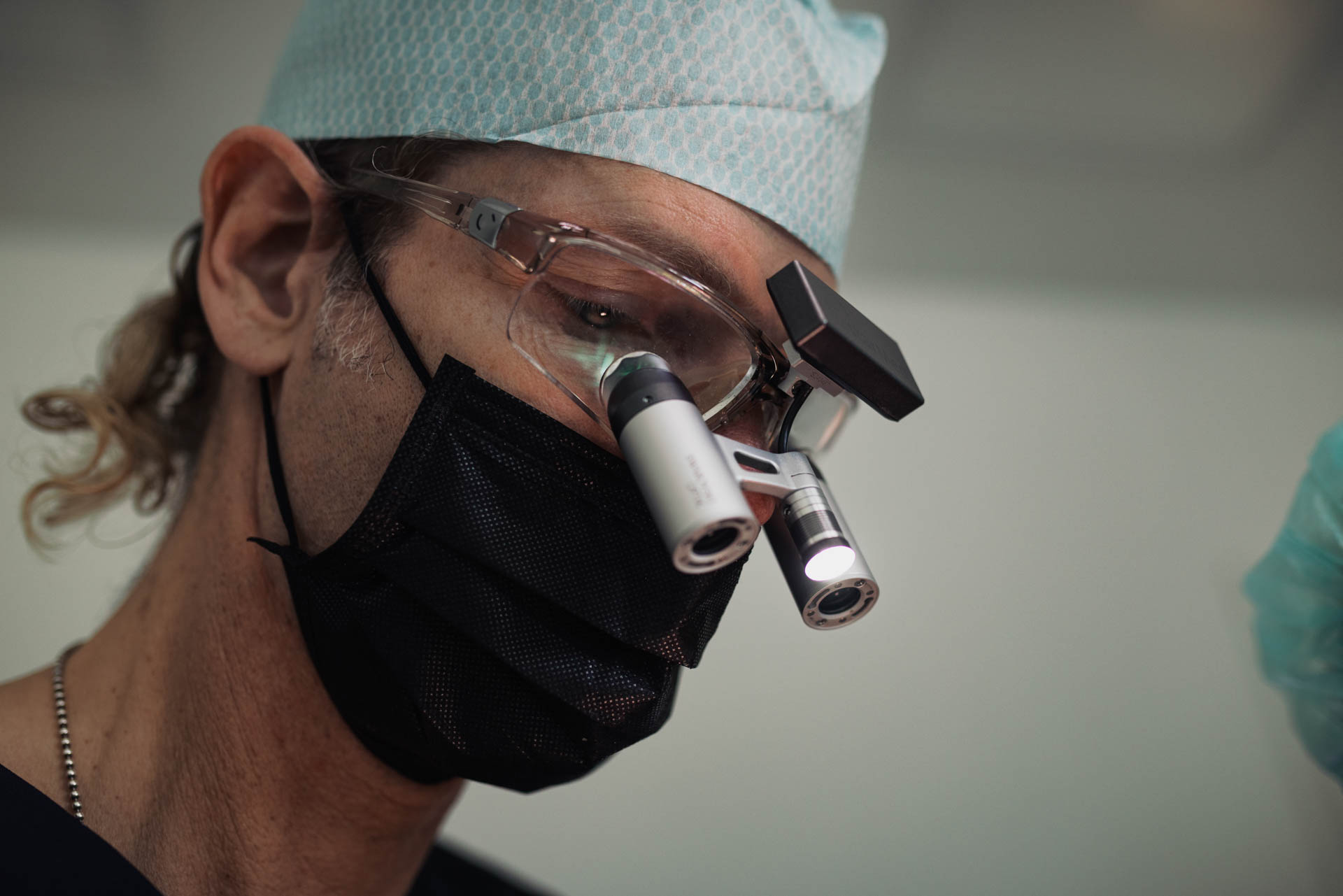 Mikrochirurgisches Vorgehen in der Stadtwald Klinik